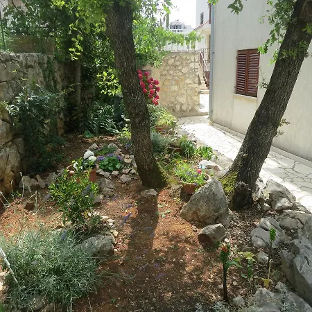 Apartment Dorami Malinska