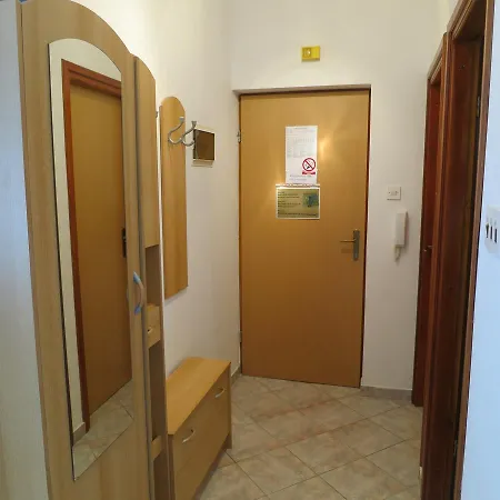 Dorami Apartment